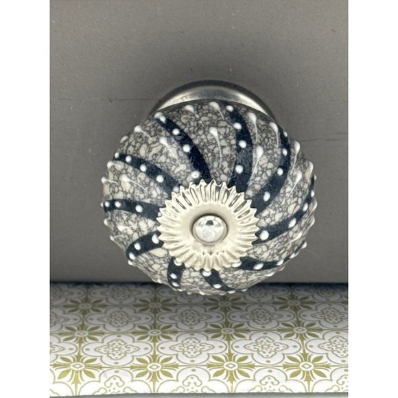 Drawer Pulls Knobs Maison Bleue Cabinet Door Black Gray Set of 6 - Picture 3 of 5